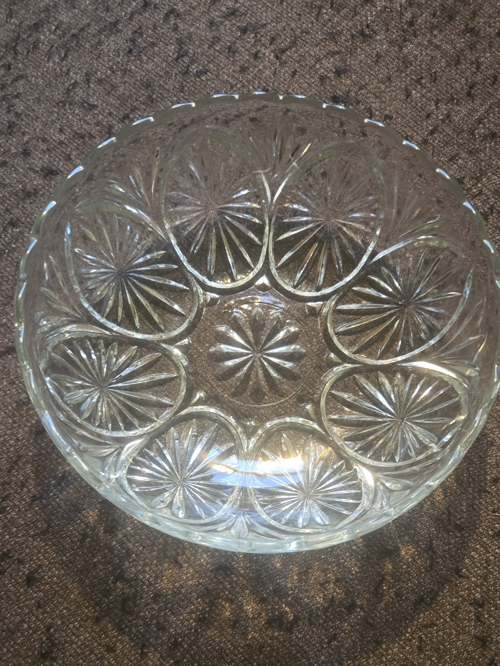 Vintage Anchor Hocking Star and Cameo Medallion Bowl Clear Glass Serving Bowl